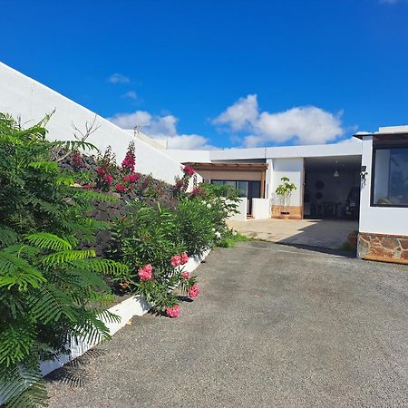Apartamento Valentina Tias Exterior photo